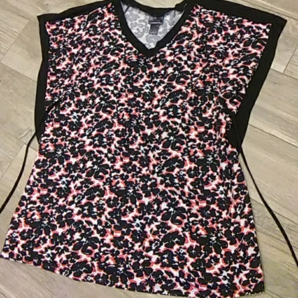 Maternity Spring/Summer Top - Picture 4 of 4